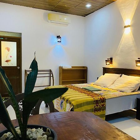 Rathnapriya Oasis Hotel Ampara Exterior photo